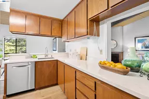 19100 Crest Ave, Castro Valley, CA 94546 - Photo 18