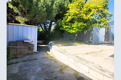 2421 96th Ave, Oakland, CA 94603 - Photo 34