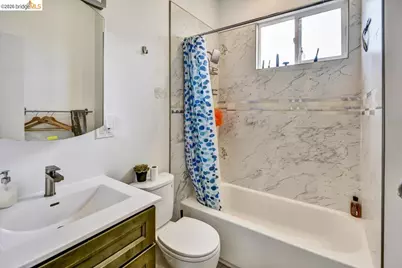 832 7th Ave, Oakland, CA 94606 - Photo 42