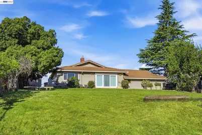 26446 Fairview, Castro Valley, CA 94542 - Photo 12