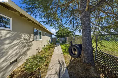 26446 Fairview, Castro Valley, CA 94542 - Photo 16