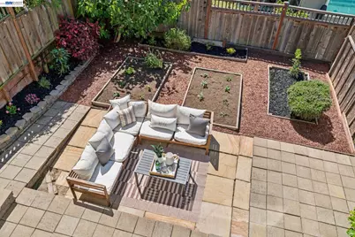 2317 Mira Vista Dr, El Cerrito, CA 94530 - Photo 32