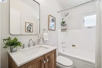 2317 Mira Vista Dr, El Cerrito, CA 94530 - Photo 14