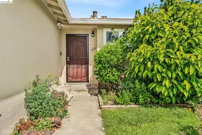 1631 Via Ventana, San Lorenzo, CA 94580 - Photo 2