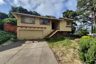 51 Elysian Fields Dr, Oakland, CA 94605 - Photo 2