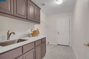 2208 Fieldcrest Ct, Fairfield, CA 94534 - Photo 8