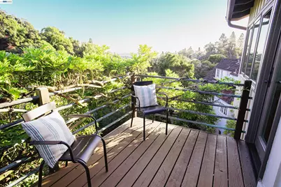 70 St James Pl, Piedmont, CA 94611 - Photo 28