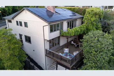 70 St James Pl, Piedmont, CA 94611 - Photo 4