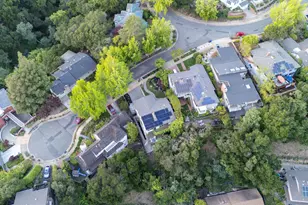 70 St James Pl, Piedmont, CA 94611 - Photo 6