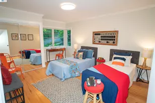 70 St James Pl, Piedmont, CA 94611 - Photo 16
