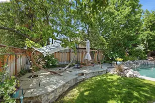 471 Silver Hollow Dr, Walnut Creek, CA 94598 - Photo 12