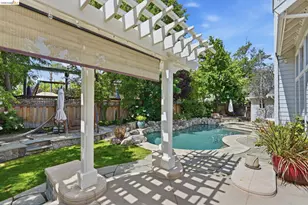 471 Silver Hollow Dr, Walnut Creek, CA 94598 - Photo 10