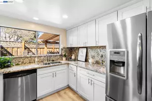 1371 Cherrywood Square, San Jose, CA 95117 - Photo 6