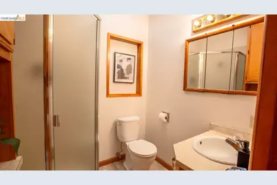 6406 Mystic, Oakland, CA 94618 - Photo 22
