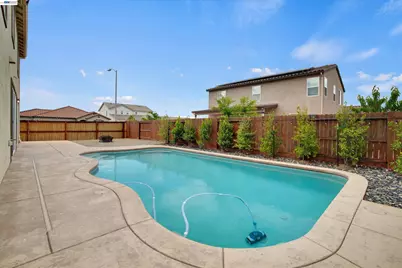2775 Pink Muhly Dr, Manteca, CA 95337 - Photo 36