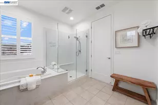 4026 Chalk Hl Wy, Dublin, CA 94568 - Photo 14