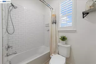 4026 Chalk Hl Wy, Dublin, CA 94568 - Photo 16