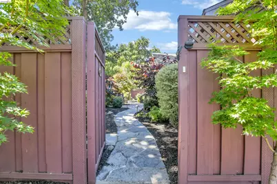 215 Charter Oak Circle, Walnut Creek, CA 94597 - Photo 2