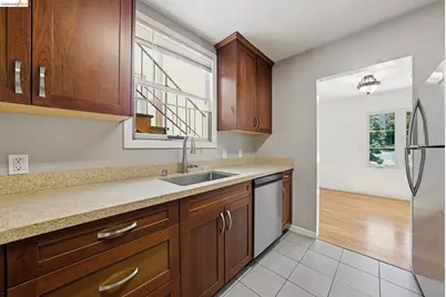 2257 Park Blvd, Oakland, CA 94606 - Photo 16
