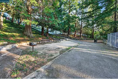 230 Fairlawn Dr, Berkeley, CA 94708 - Photo 48