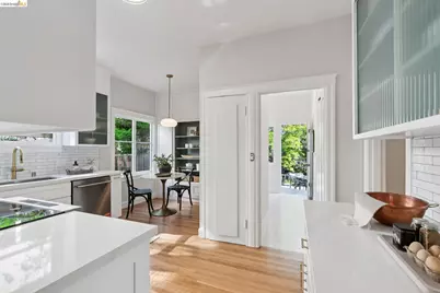 1021 Longridge Rd, Oakland, CA 94610 - Photo 22