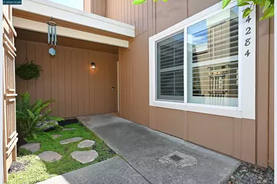 4284 Dubhe Ct, Concord, CA 94521 - Photo 2