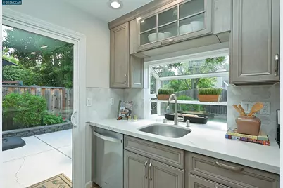 4284 Dubhe Ct, Concord, CA 94521 - Photo 18