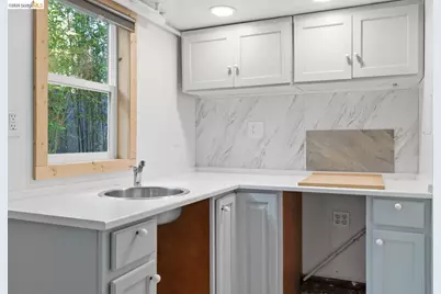 962 55th St, Oakland, CA 94608 - Photo 54