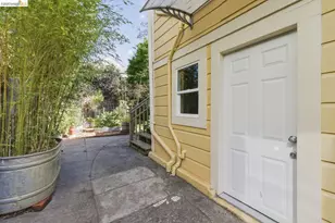 962 55th St, Oakland, CA 94608 - Photo 40