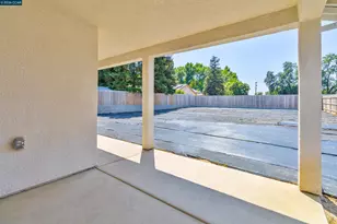2245 Oak Ave, Visalia, CA 93292 - Photo 10