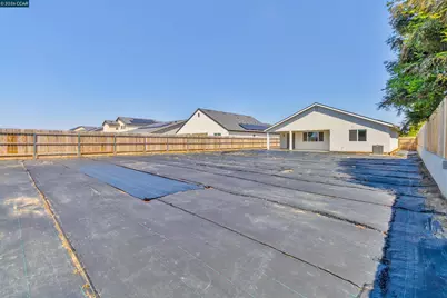 2245 Oak Ave, Visalia, CA 93292 - Photo 16