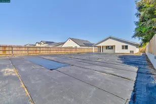 2245 Oak Ave, Visalia, CA 93292 - Photo 16