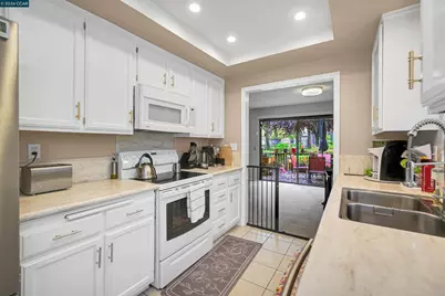 14009 Seagate Dr, San Leandro, CA 94577 - Photo 10