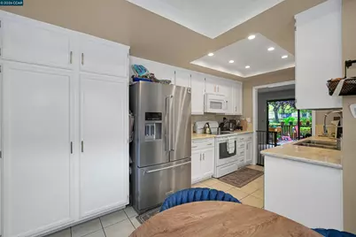 14009 Seagate Dr, San Leandro, CA 94577 - Photo 12
