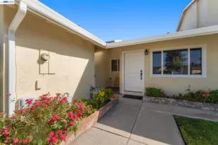 32317 Pegasus Ct, Union City, CA 94587 - Photo 4