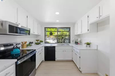 5311 San Simeon Pl, Castro Valley, CA 94552 - Photo 14