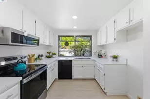 5311 San Simeon Pl, Castro Valley, CA 94552 - Photo 14