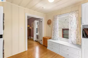 1610 Pacific Ave, Alameda, CA 94501 - Photo 22