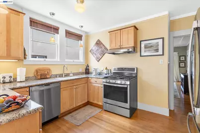 1610 Pacific Ave., Alameda, CA 94501 - Photo 12