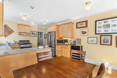 1610 Pacific Ave., Alameda, CA 94501 - Photo 16
