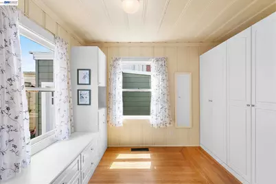 1610 Pacific Ave., Alameda, CA 94501 - Photo 20