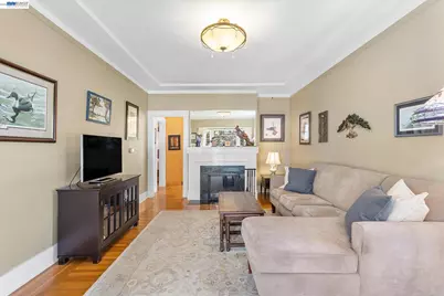 1610 Pacific Ave., Alameda, CA 94501 - Photo 8