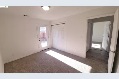 300 Soderquist Rd, Turlock, CA 95380 - Photo 8