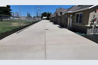300 Soderquist Rd, Turlock, CA 95380 - Photo 14