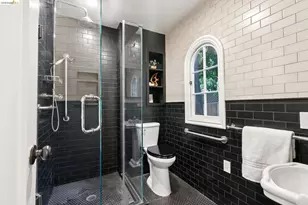 6000 Rockridge Blvd, Oakland, CA 94618 - Photo 40