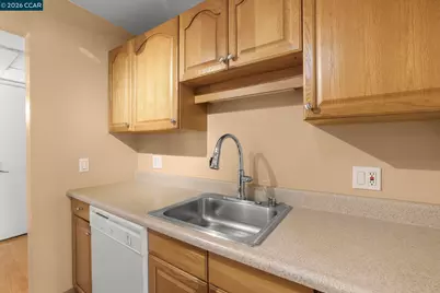 330 Civic Dr #203, Walnut Creek, CA 94596 - Photo 14
