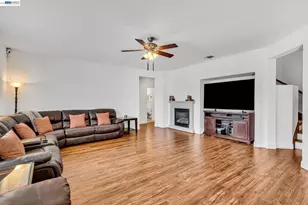 2536 Tampico Dr, Bay Point, CA 94565 - Photo 14