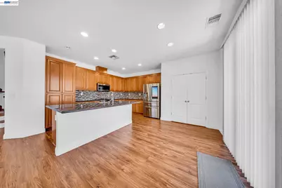 2536 Tampico Dr, Bay Point, CA 94565 - Photo 10