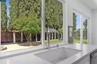 1229 Jensen Dr, Pittsburg, CA 94565 - Photo 10