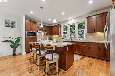 415 Dewitt Ln, Alameda, CA 94501 - Photo 10
